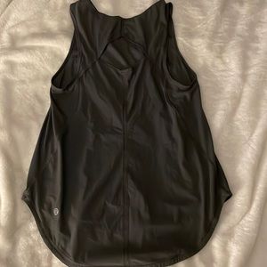 Dark grey lululemon tank top womens 4/6